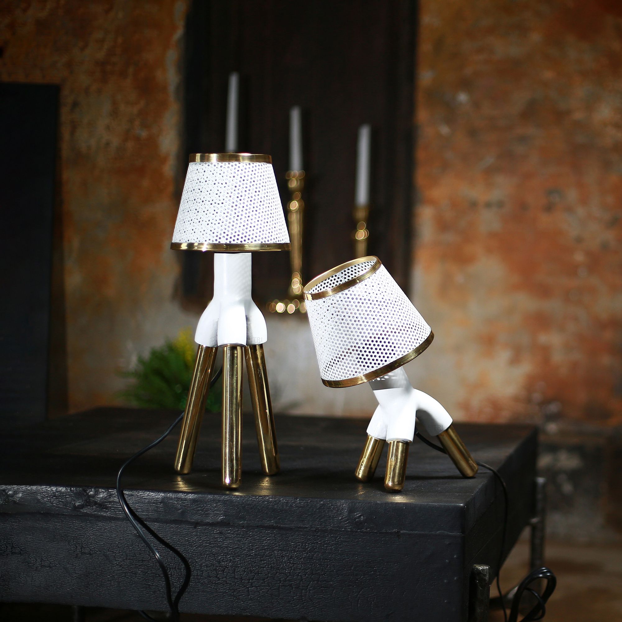 Dogo Table Lamp